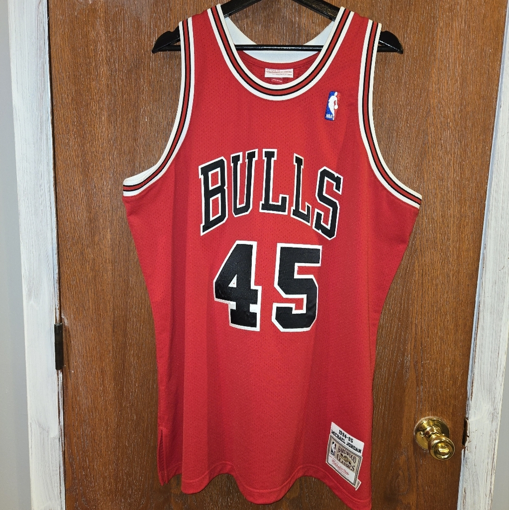 Mitchell & Ness Bulls Jordan Jersey 2XL